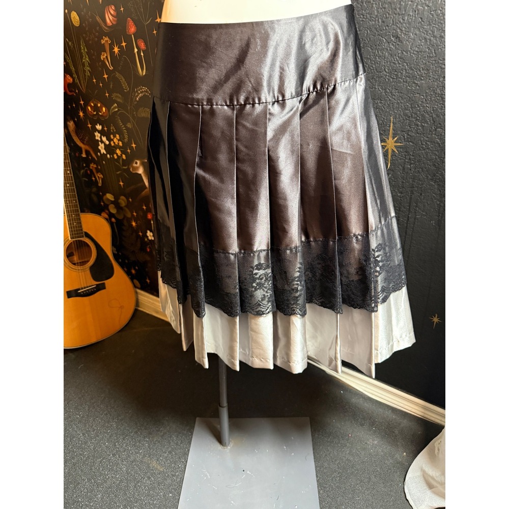 Worthington Grey Silver Satin Pleated Lace Trim Midi Skirt Size 8 Y2K Goth
